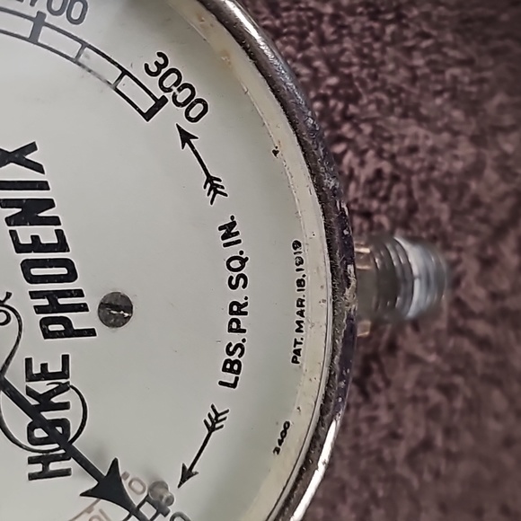 3-1/2" The Hoke Phoenix Pressure Gauge - Picture 3 of 9